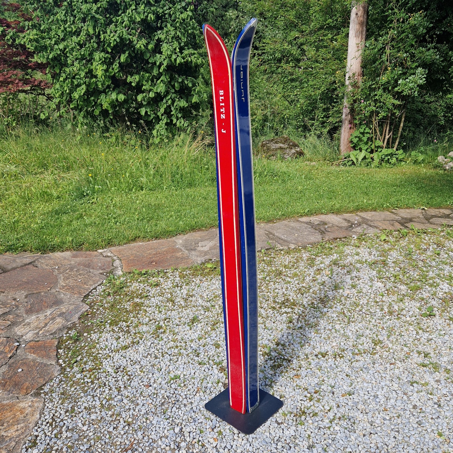 Stehlampe Modell PERNILLA